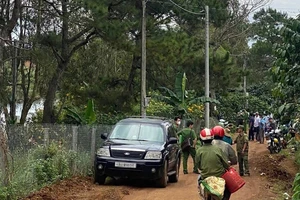 Xuống hồ cho cá ăn, tá hỏa khi thấy thi thể nổi trên mặt nước