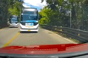 Lâm Đồng: Xử phạt hai tài xế vượt ẩu trên đèo Bảo Lộc và cầu Đại Nga