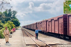 CSGT kiểm tra nồng độ cồn cán bộ, nhân viên đường sắt ga Suối Kiết