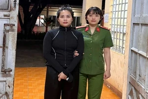 Vận động thành công đối tượng bị truy nã đặc biệt ra đầu thú