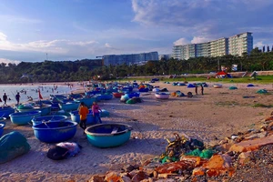 Một doanh nghiệp tài trợ 11 tỉ đồng để đánh thức bãi tắm Đá ông Địa