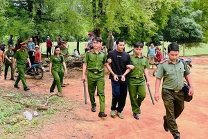 17 năm tù cho kẻ dùng súng quân dụng nhiều lần truy sát cha vợ