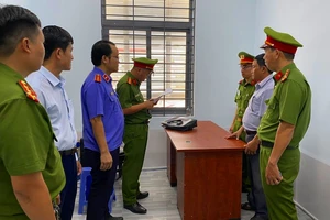 Khởi tố cựu chủ tịch xã cấp đất công cho nữ phó chủ tịch