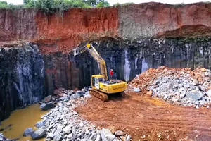 Lâm Đồng giao công an làm rõ vụ khai thác khoáng sản trái phép ở xã Tuy Đức