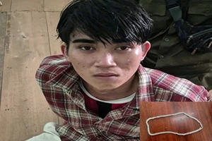 Bắt giữ thanh niên cướp giật dây chuyền của học sinh trước cổng trường sau 2 giờ