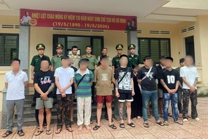 Phát hiện đối tượng truy nã trong nhóm lừa đảo trực tuyến về từ Campuchia 