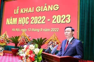 Chủ tịch Quốc hội dự lễ khai giảng năm học của Học viện Quốc phòng 