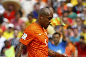  Hà Lan mất De Jong đến hết World Cup 2014