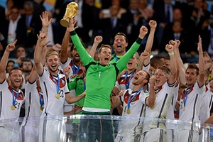 Khoảnh khắc đăng quang đầy cảm xúc của nhà vô địch thế giới Đức