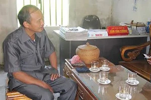 Sử dụng bằng giả để làm chủ tịch xã rồi “ăn” tiền người nghèo