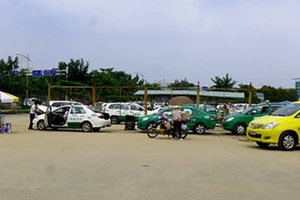 Điều tra tài xế chết bất thường trong taxi