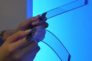 Kyocera Proteus: Smartphone có thể "biến" thành vòng tay