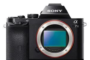 Tamron sẽ sản xuất ống kính cho máy ảnh Sony
