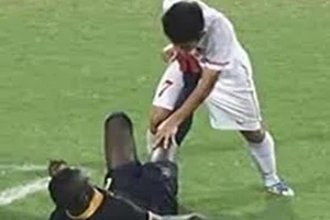 Ơn giời, bóng đá đẹp đây rồi!