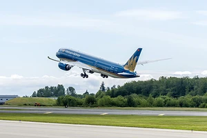 Máy bay hiện đại nhất của Vietnam Airlines hoàn thành chuyến bay thử