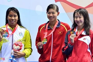 Ánh Viên thích mặc đồ đỏ, ăn món vịt xào gừng mẹ nấu