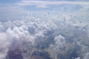 Vùng áp thấp trên Biển Đông đã mạnh lên thành áp thấp nhiệt đới