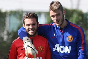 Mata tiết lộ tương lai của De Gea tại M.U