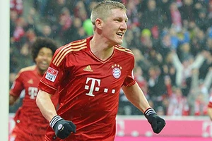 M.U sắp mua được Schweinsteiger với giá bèo