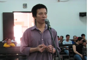 Bị phạt 18 năm tù vì giở trò với cháu gái