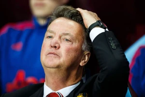 M.U thắng 2 trận liền, Van Gaal vẫn không hài lòng