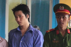 Bảo vệ hoá thân 'ninja' trộm cắp siêu thị