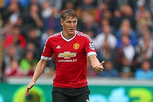 Sốc với số tiền M.U mua Bastian Schweinsteiger