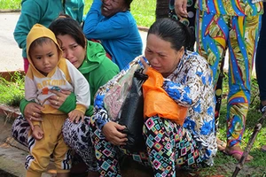 Bàn giao thi thể 11 thuyền viên trong vụ nổ bình gas chìm tàu