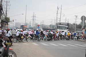 Long An: Thưởng tết công nhân bằng… 10 tô phở