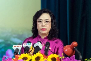 Cán bộ phường có bằng tiến sĩ nên... khó giảm biên chế