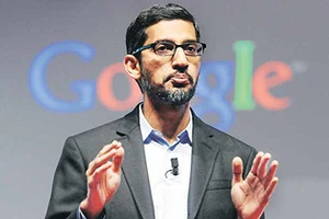CEO Google kiếm hơn 100 triệu USD năm 2015