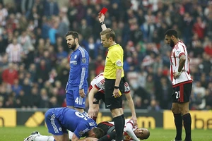 J. Terry - Nốt nhạc trầm cuối cùng của bản hùng ca Chelsea