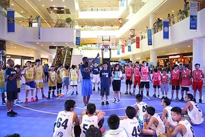 15 VĐV tài năng bóng rổ ra nước ngoài du đấu