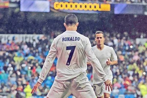 Trước El Clasico, xem Ronaldo ‘làm khổ’ Piqué 