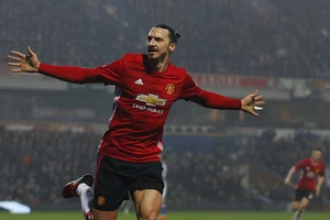 Mourinho cao tay, MU ngược dòng vào tứ kết FA Cup