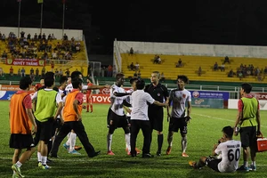 CLB Long An nhận án phạt nặng: Tình và lý!