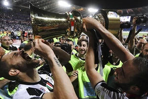 Hàng thủ Juventus đã hay còn ghi bàn giỏi