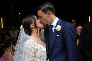 Sao MU làm lễ cưới tại Ý