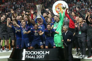 Vô địch Anh và C1, cầu thủ MU được thưởng khủng khiếp