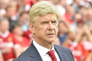 HLV Wenger nói gì về việc dẫn dắt MU