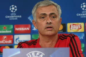  ‘Kết thúc sự nghiệp ở MU là nhiệm vụ bất khả thi’