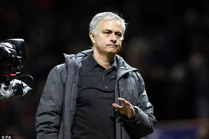 Mourinho muốn bỏ MU đến PSG vì sợ… Pep Guardiola