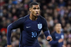 Sao Chelsea 3 lần bị… sét đánh