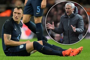 Mourinho bức xúc vì sao MU bị tiêm thuốc