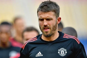 Lộ nguyên nhân đội trưởng MU vắng mặt bí ẩn hơn 2 tháng