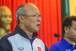 HLV Park Hang-seo: ‘Tôi cám ơn bầu Đức’