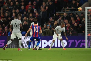 Matic lập siêu phẩm phút 90, MU ngược dòng ngoạn mục