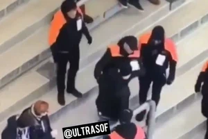 Bị bắt vì thủ dâm ngay trên khán đài ở giải Bundesliga