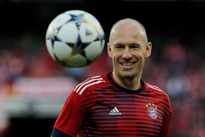 Robben tiết lộ gia nhập Chelsea vì bị MU từ chối