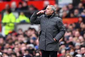 Nhắc chuyện Chelsea thắng MU 3-0, Mourinho trấn an fan